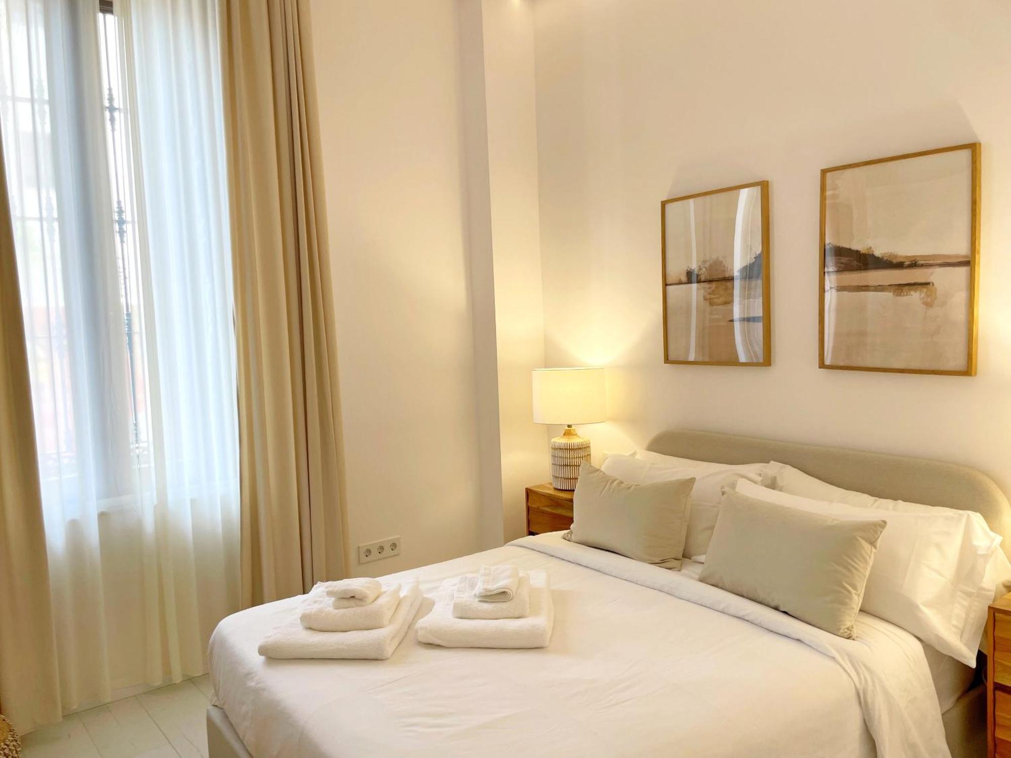 Piso Con Patio, 3 Habitaciones, En La Goleta Málaga Exterior foto